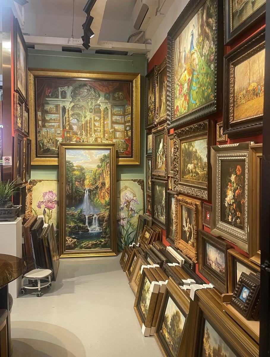 Long corridor of paintings inside a Dafen gallery
