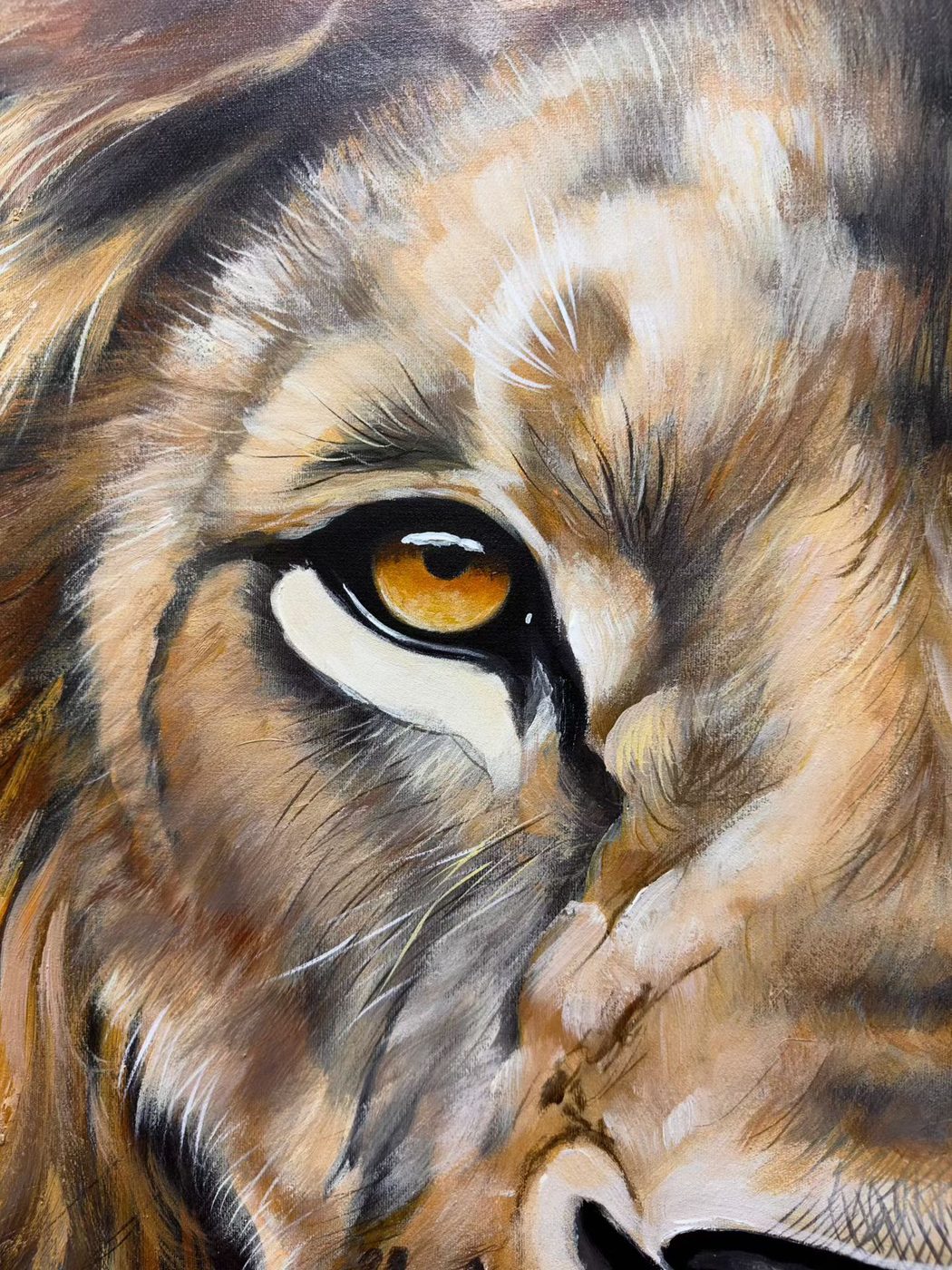 Close-up of the lion's eye brushwork